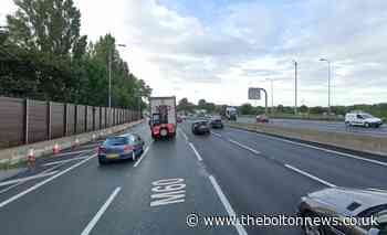 Lane on M60 closed due to crash