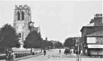 Compare pictures of Epping Town from 1912 and the modern day