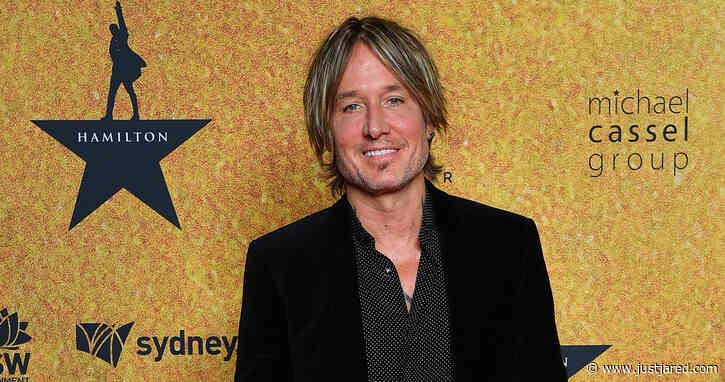 Keith Urban Looks Handsome Attending 'Hamilton' Opening in Australia