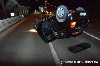 In slaap gevallen en over de kop (Zwalm) - Het Nieuwsblad