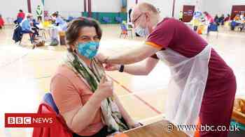 Covid-19: Arlene Foster gets AstraZeneca vaccine