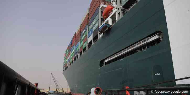 Egypt's president orders preparations be made to unload Ever Given's cargo if refloating fails, a high risk strategy adding days of delay