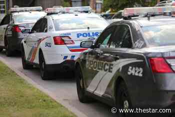 Toronto police officers in hospital after foiled bank robbery in Mimico - Toronto Star