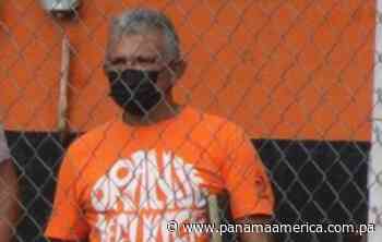 Fedebeis multa con $750 a técnico de Los Santos por entrar sin mascarilla al terreno de juego - Panamá América