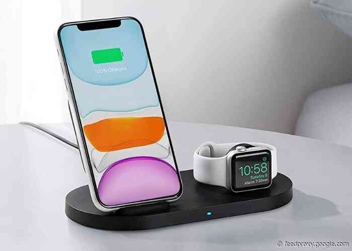 Anker PowerWave Sense watch and phone charging stand for $31