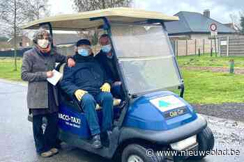 ‘Vacci-Taxi’ brengt oudste inwoners naar vaccinatiecentrum Hoge Wal
