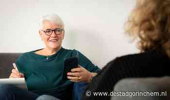 Anneke van Ekeren (66) is sinds 2013 vrijwillig medewerker bij Slachtofferhulp Nederland - DeStadGorinchem.nl