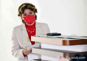 New Cuomo accuser: 'Strangers do not kiss'