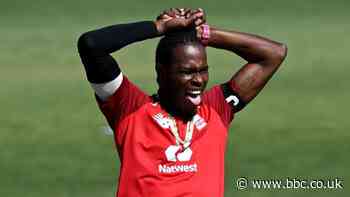Jofra Archer: England bowler has surgery on right hand after fish tank accident