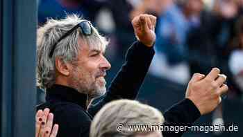 Petr Kellner: Chef der PPF Gruppe stirbt bei Hubschrauberabsturz - Tschechien trauert