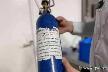 Politie neemt 110 flessen lachgas in beslag (Hoboken) - Gazet van Antwerpen Mobile - Gazet van Antwerpen