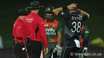 New Zealand v Bangladesh: Hosts win second T20 after DLS confusion