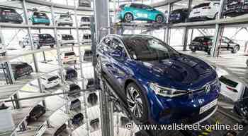 Meistgehandelte Aktien: E-Auto Aktien: "Voltswagen" auf den Spuren von Tesla? Welche Aktien bei Smartbroker-Kunden gefragt sind