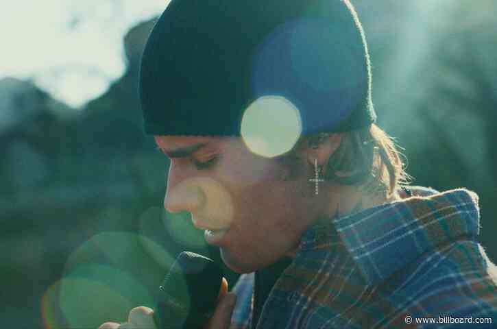 Justin Bieber Reflects on Being ‘Lonely’ For Live Performance Video