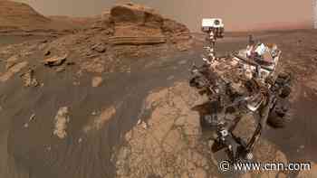 Mars Curiosity rover takes selfie with 'Mont Mercou'