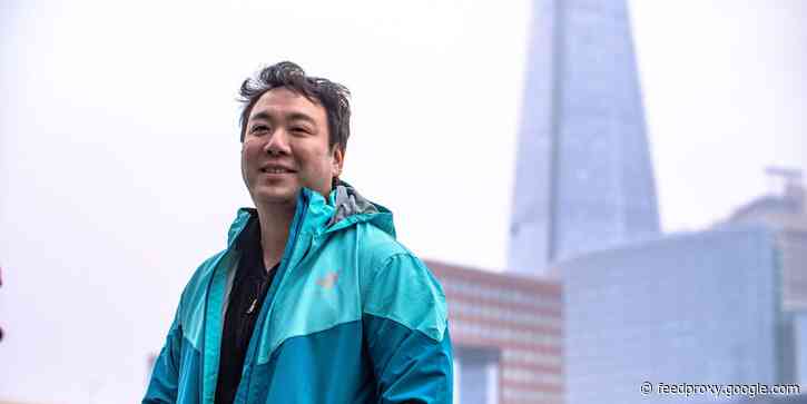 Deliveroo slumps 30% at its London trading debut after pricing shares well below the lower end of IPO range
