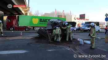 Gekantelde kraan zorgt voor moeilijke ochtendspits in Dendermonde - TV Oost