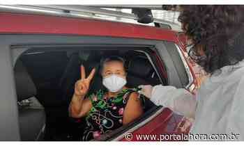 Imbituba realiza uma semana inteira de vacinação contra a Covid-19 em idosos de 70 a 74 anos no sistema drive-thru - Portal AHora