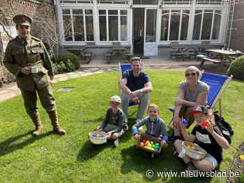 Museum zet strandstoelen buiten: “Je hoeft niet per se naar de kust om te genieten van de zon”