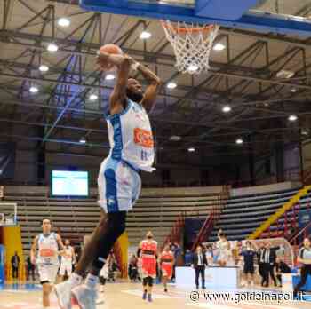 Napoli Basket-Unieuro Forli 75-69. Gli azzurri vincono lo scontro diretto - Gol del Napoli