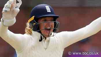 Sarah Taylor: Former England wicketkeeper joins Sussex coaching staff - BBC Sport