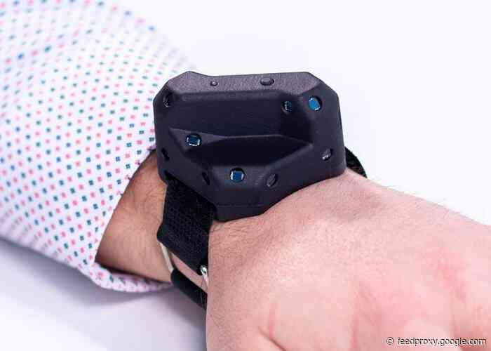 Tundra VR Tracker offers full body virtual reality tracking in SteamVR