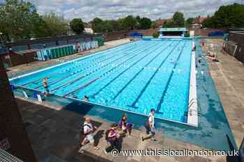 Swimmers should arrive 'beach ready' at south London lidos