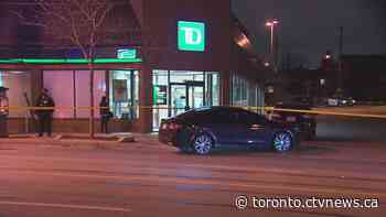 Two Toronto police officers injured, two suspects in custody after bank robbery in Mimico - CTV Toronto