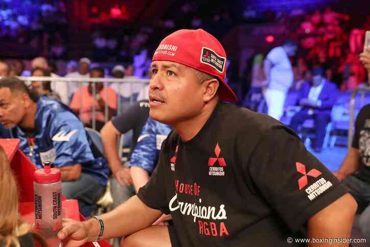 Trainer Robert Garcia Believes Manny Pacquiao Is “The Best Ever” If He Defeats Terence Crawford