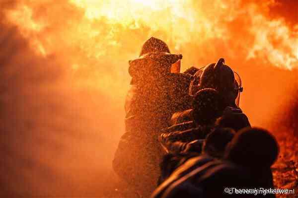 Beveiliger betrapt brandstichters bij priklocatie GGD Apeldoorn