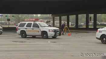 Pedestrian killed in North Harris County hit-and-run crash - KTRK-TV