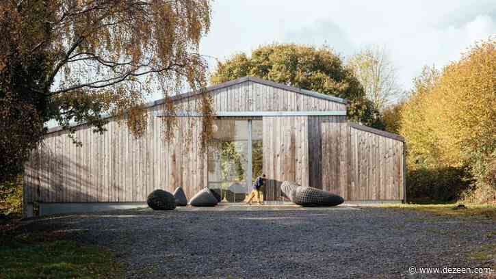 Thomas Randall-Page transforms Devon barn into light-filled artist's studio