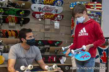 Milo (12) krijgt nieuw skateboard cadeau nadat zijn oude gestolen en vernield werd