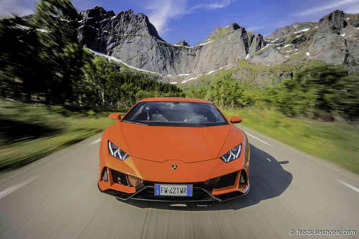 Lamborghini adds new connectivity services to the Huracan EVO