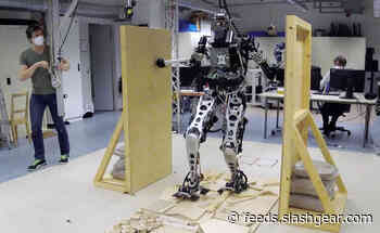 Robots are learning to move using multi-contact locomotion