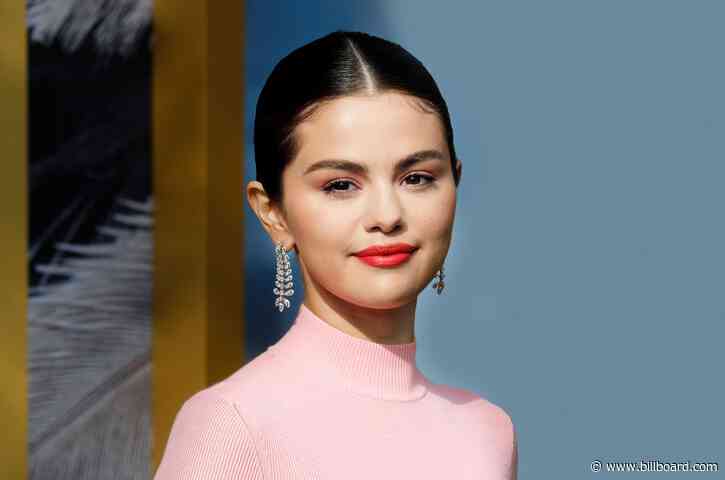 Selena Gomez Gushes Over Rare Beauty’s New Always an Optimist Pore Diffusing Primer