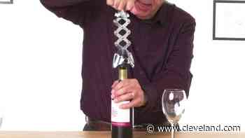 Design expert tests 5 wine-opening gadgets (video) - cleveland.com