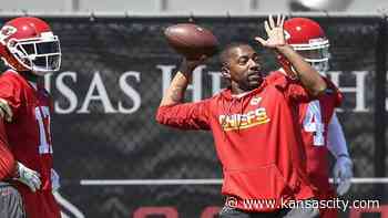 Chiefs adjust coaching staff, move Greg Lewis from receivers to the running backs - Kansas City Star