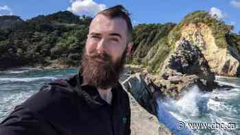 Crowdfunding gets Toronto man home from Caribbean — but was he stuck or in 'self-imposed exile'? - CBC.ca