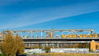 100 Jugendliche bewerfen Polizisten mit Steinen und Flaschen - B.Z. Berlin
