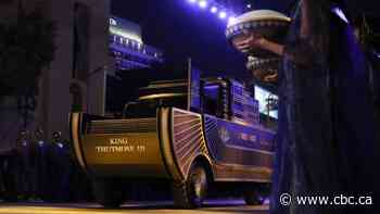 Egypt parades royal mummies amid move to new museum