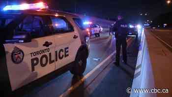 Man dead in Toronto shooting, police K9 unit searching for suspects