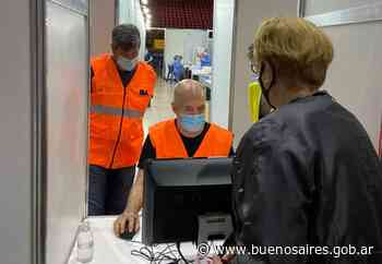 Horacio Rodríguez Larreta visitó el vacunatorio del Luna Park - buenosaires.gob.ar