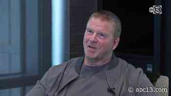 University of Houston coach partnership with Tilman Fertitta helps bring national exposure to Coogs - KTRK-TV