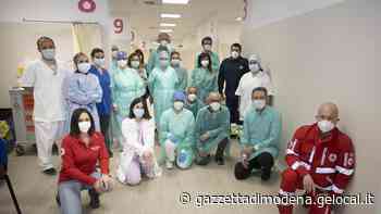 Modena La prima notte con le dosi finisce in anticipo «Ogni flacone è come oro» - La Gazzetta di Modena