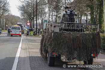 Botsing met zwaarbewapende militairen - Het Nieuwsblad