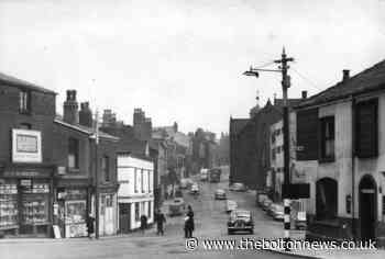 Who remembers police on duty at Manor Street in Bolton?