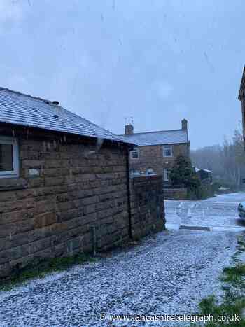 Snow falls in East Lancashire after warm bank holiday weekend