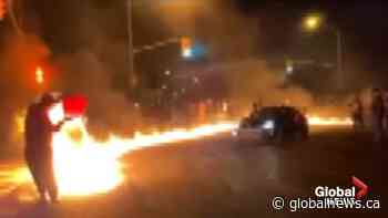 Videos appear to show groups gathering to watch stunt driving on Toronto streets | Watch News Videos Online - Globalnews.ca