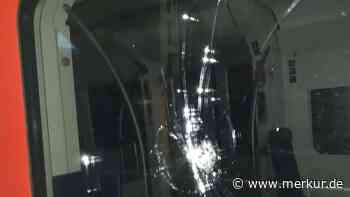 S-Bahn mit Steinen beworfen: Erneut Vandalismus an S-Bahn-Halt in Geisenbrunn - Merkur Online